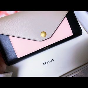 Brand new!💕CELINE pocket large trifold wallet
